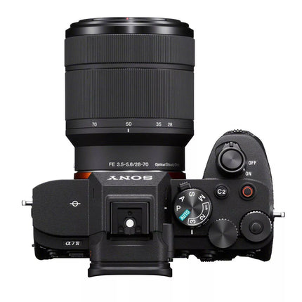 Sony Alpha 7 IV + 28-70 mm f/3,5–5,6 OSS
